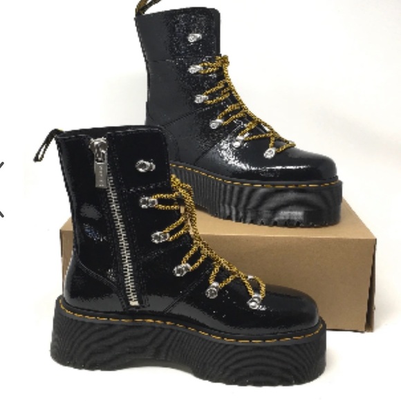 NWT Ghilana Womens platform Dr Martens boots - Picture 2 of 7